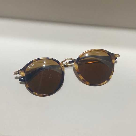 Ray Ban